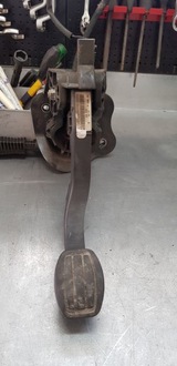 фото thumb №1, Peugeot rifter педаль зчеплення 9820886180