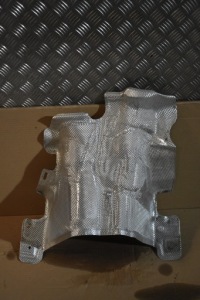 фото thumb №1, Mercedes a-klasa 118 w118 x247 защита тепловая подвеска a2476823101