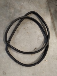 фото thumb №1, Jeep grand cherokee wk2 прокладка дверь зад левая правая