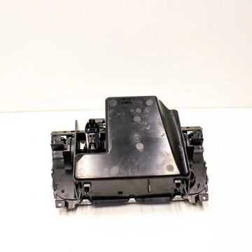 фото thumb №5, Mercedes-benz c w205 2015 пепельница панели распределительной