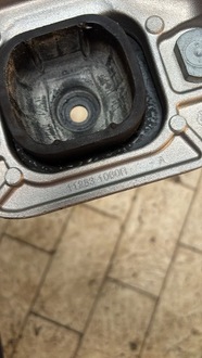 фото thumb №9, Подушка коробки arkana renault clio v 112531060r