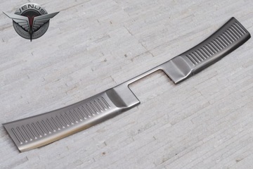 фото thumb №9, Защитная планка порога багажника 14+ suzuki s-cross