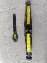 фото thumb №1, Домкрат подъемник mercedes w164 w163 gl ml r a1645800118