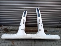 фото thumb №1, Toyota yaris iii порог правые стойка 2015r