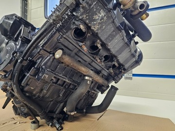 Kawasaki GPZ 1100 ZZR 1100 двигатель в сборе