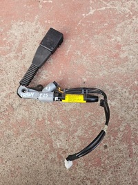 фото thumb №1, Натягувач ременів правий air bag bmw x3 f25