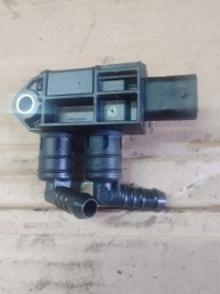 фото thumb №1, Датчик тиску вихлопних газів vw audi 04l906051ab