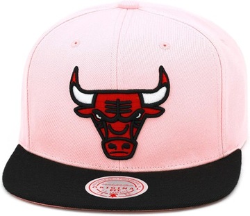 Регулируемая бейсболка Mitchell & Ness Chicago Bulls