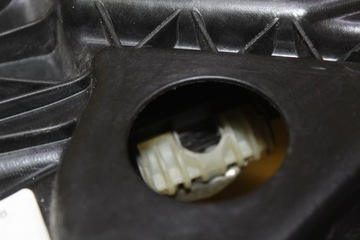 фото thumb №7, Подъемник стекла левый зад porsche cayenne ii 7p5839755c 7p5839461a