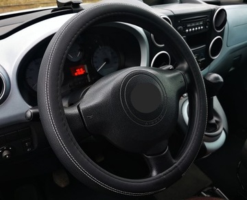 Na kierownice Opel Insignia Vectra Zafira Mokka Meriva skóra perforowana X