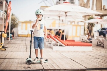 СКУТЕР SCOOTANDRIDE Kiwi Складной самокат Highwaykick на 3 колеса со светодиодной подсветкой + шлем S-M 3+