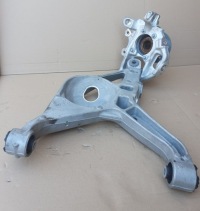 фото thumb №1, Поворотный кулак задняя prrawa mercedes w167 amg 16712 r