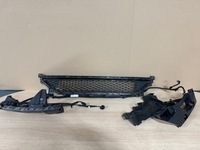 фото thumb №1, Jaguar f-pace x761 r-dynamic lift решётка средняя 14369ab