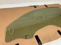 фото thumb №8, Стекло левая передняя chevrolet corvette c8