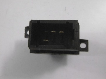 фото thumb №9, Renault espace iii переключатель блокировка стекло 7700876403