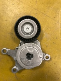 фото thumb №3, Ролик натягувач ремінь mercedes infiniti 2.0t q50