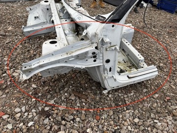 фото thumb №1, Volvo xc40 четверть левая перед лонжерон левая передняя