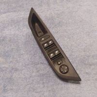 фото thumb №1, Перемикач вікон peugeot 208 ii лівий перед 98421760zd