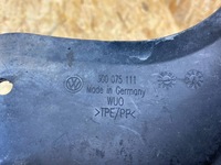 фото thumb №10, Подкрылок брызговик перед правый vw passat b8 3g0075111 2014-