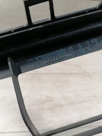 фото thumb №13, Tesla s рестайлинг решётка средняя перед 1058022-00-b