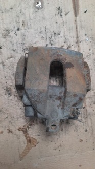 фото thumb №1, Супорт гальмівний правий задня volvo xc90 30639525