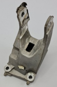 фото thumb №1, Кронштейн коробки автоматическая коробка передач citroen c6 i hdi 9653919280