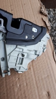 фото thumb №11, A6 c7 рестайлінг замок двері лівий зад 8pin a7 s7 q2 q3