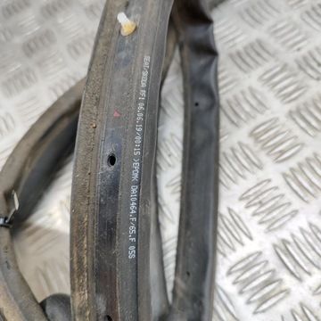 фото thumb №6, Skoda karoq 2020 ліва сторона гумова прокладка двері задніх