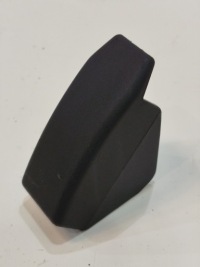 фото thumb №1, Защита заглушка сиденье audi a3 8v 8v0886197