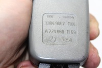 фото thumb №4, Mercedes w221 натягувач кліпса поперечина лівий задня