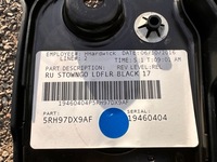 фото thumb №16, Обшивка пол пол задняя chrysler pacifica 2016 - 2021