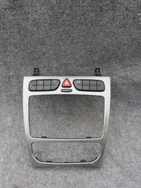 фото thumb №1, Рамка радио mercedes w203 sport coupe