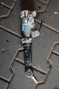 фото thumb №1, 1810. замок зажигания dwa ключи vw t5 6r0905851k