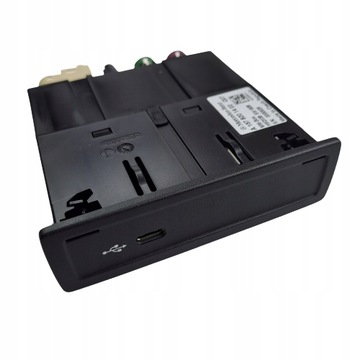 фото thumb №1, Mercedes w167 модуль мультимедийный usb-c 1678201402