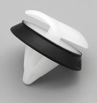 фото thumb №1, Клипса vw t-roc 18-