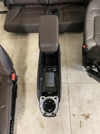 фото thumb №5, Bmw i3 сиденья заднее сиденье подлокотник кожа коричневая