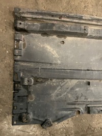 Audi a4 b8 a5 накладка плита пол подвеска левая с Разборки, фото thumb