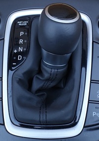 фото thumb №1, Домкрат ручка передач кожа hyundai kona автоматическая коробка передач