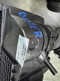 Корпус фільтра повітря витратомір 165009775r 165871278r renault dacia Недорого, фото thumb