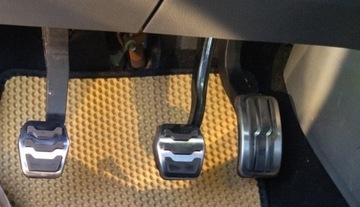 Накладки на педали Mazda 3 2004 - 2009 г.в.