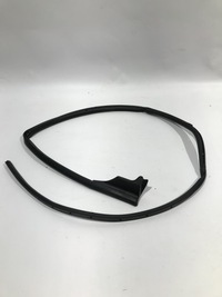 фото thumb №1, Прокладка дверь нижняя правый перед opel grandland x