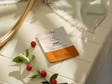 THE BODY SHOP Витамин C Glow Тканевая маска с витамином C