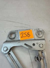 фото thumb №9, Петля капот перед передній лівий mercedes r klasa w251 w164 ml