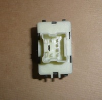 фото thumb №3, Кнопка багажника, заливной r megane iv