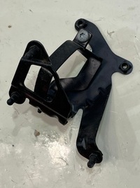 фото thumb №1, Кронштейн насоса wody vw arteon 4g0820195d