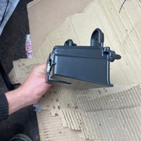 фото thumb №13, Jaguar i-pace напрямна бампера правий задня j9d3-17e800-a новий оригінал