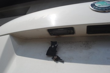 фото thumb №6, Крышка багажника белая skoda fabia i хэтчбек