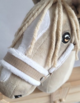 Набор Hobby Horse: недоуздок А3 на белом меху + бело-бежевый поводок.