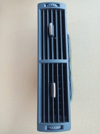 фото thumb №8, Audi a4 b7 решітка ґрати обдув 8e0820951hśrodkowa