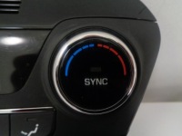 фото thumb №3, Hyundai tucson ii панель кондиціонера 97250-d7210